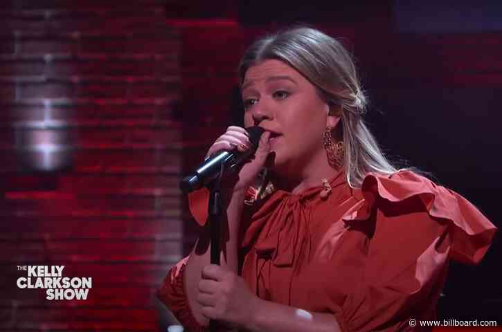 Kelly Clarkson Tears Through ‘Kellyoke’ Cover of The Killers’ ‘Mr. Brightside’: Watch