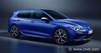 2022 Volkswagen Golf R drifts in with manual transmission     - Roadshow