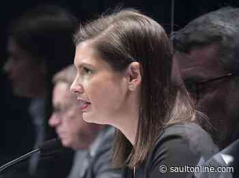 Quebec threatens COVID fines as researchers question if penalties deter behaviour