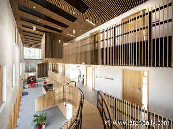 AGORA Business Incubator / CoCo architecture - ArchDaily