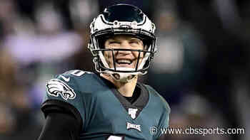 Texans sign Josh McCown, the 12th NFL team for 41-year-old journeyman quarterback