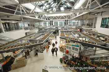 Lockdown: Warrington Market traders open as essential shops
