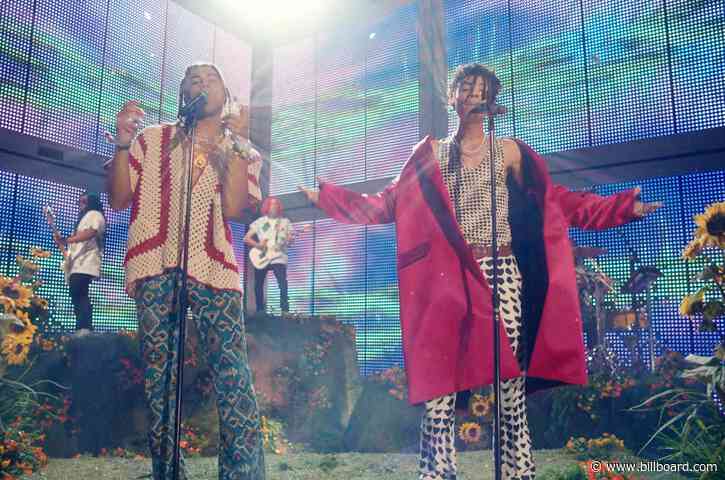 24kGoldn & Iann Diorr Bring the ‘Mood’ to ‘Ellen’