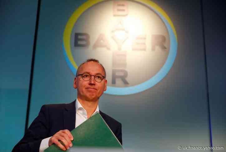 Bayer execs buy 2.9 million euro in battered stock after writedowns