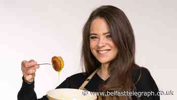 Bake Off contestant Lottie addresses plight of panto industry