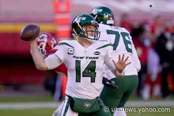 Jets' Darnold says shoulder 'all right,' unsure on playing