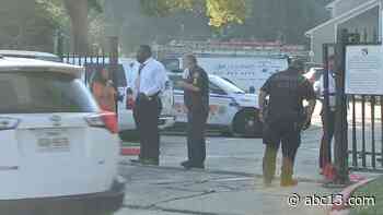 1 killed in NW Houston shooting inside apartment - KTRK-TV
