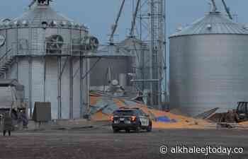 [PHOTOS] Incident near a grain silo in Montmagny: a man in... - AlKhaleej Today