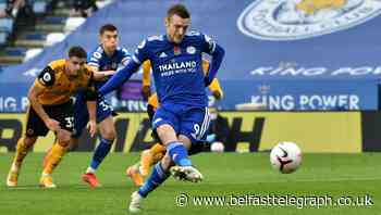 Jamie Vardy fires Foxes to Premier League summit as Leicester edge out Wolves