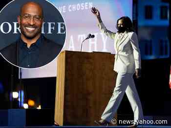 People are calling out CNN host Van Jones for saying that Kamala Harris walked out to Beyoncé instead of Mary J. Blige before her victory speech
