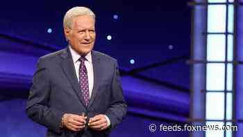 ‘Jeopardy!’ contestants Ken Jennings, James Holzhauer mourn Alex Trebek's death
