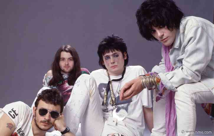 Listen to Manic Street Preachers’ new version of ‘Spectators Of Suicide’ with Gwenno