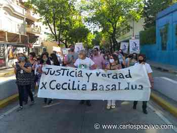 Familiares y vecinos de Cecilia Basaldúa marcharon en Buenos Aires para pedir justicia - Carlos Paz Vivo!