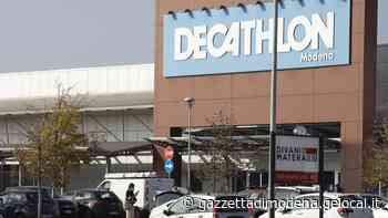 Modena Decathlon resta aperto: attrezzature per lo sport “beni di prima necessità” - La Gazzetta di Modena