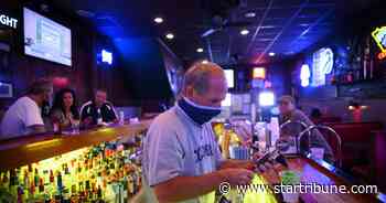 Walz calls for early bar closures, reduced group gatherings to curb COVID-19 spread