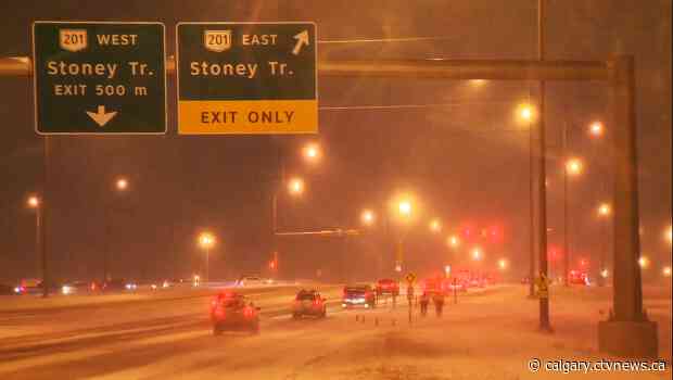 1 dead after losing control of vehicle on Stoney Trail