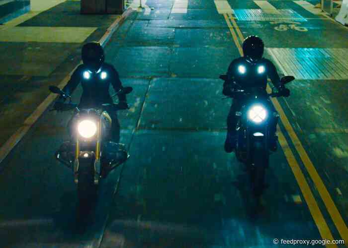 RAYLIER smart motorbike jacket features brakes lights, indicators and more