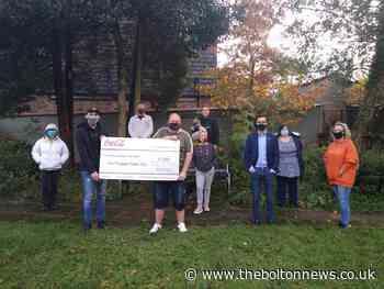Spread Eagle pub donate £1,000 to Friends of Hough Lane Garden