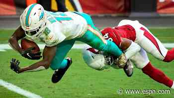 Dolphins put WR Williams on IR with foot injury