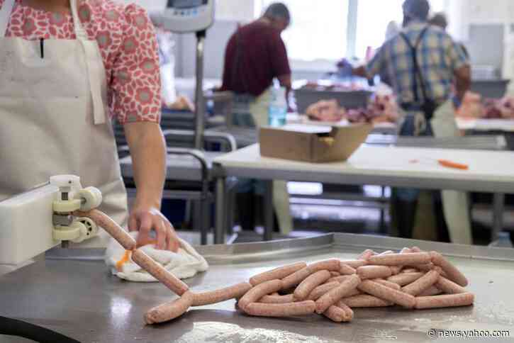 U.S. meat company sues New Mexico to stay open after COVID-19 cases