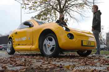 Dutch Students Build Electric Car from Recycled Plastic and Garbage