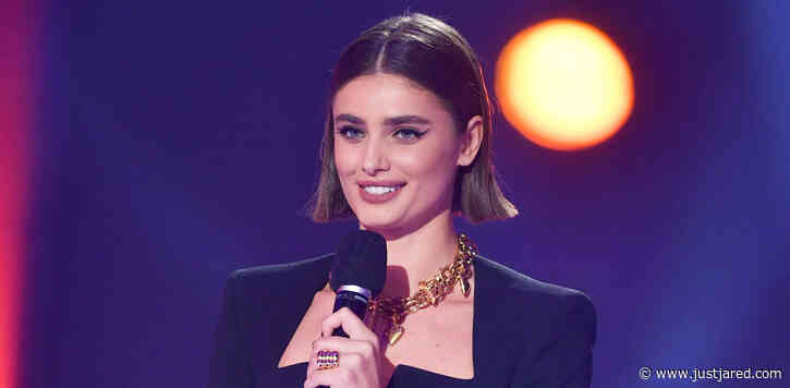 Taylor Hill Suits Up in Versace to Present at CMA Awards 2020