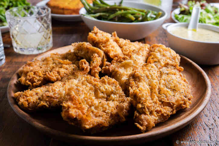 Review: Fried chicken for the whole family, plus cocktails
