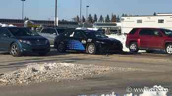 Easy, rider: Saskatoon taxi fleet manager urges patience, flexibility when calling for pickup