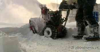 Saskatoon continues to dig out from winter storm - Global News