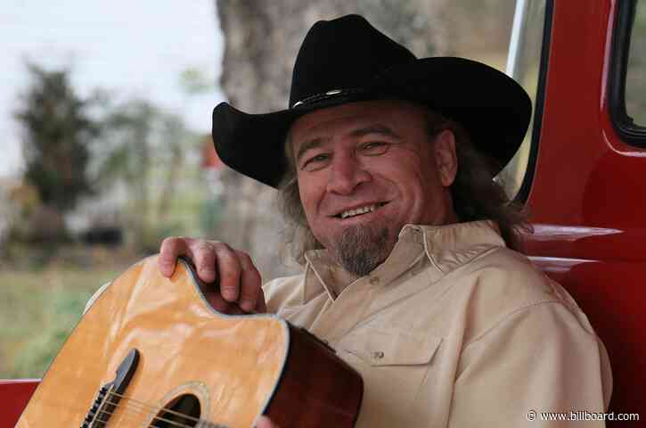 Country Star Doug Supernaw Dies at 60 Following Battle With Cancer