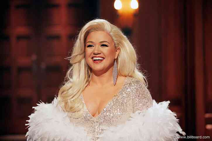 Kelly Clarkson Covers ‘All I Want for Christmas Is You’ (No, Not That One)