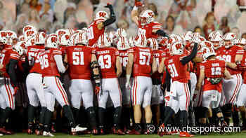 College football picks, schedule: Predictions against the spread, odds for big top 25 games in Week 11