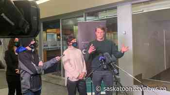 In apparent landslide win, Charlie Clark poised to serve 2nd term as Saskatoon mayor