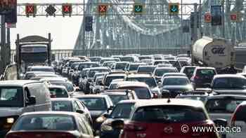 Quebec's ban on new gas-powered cars by 2035 won't get province to emission reduction targets, experts say