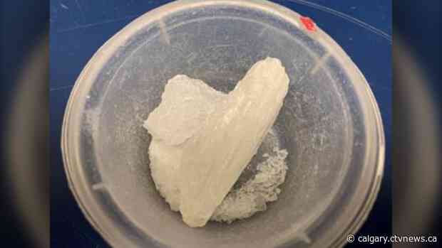 Parking violation leads to seizure of drugs and weapons in Lethbridge