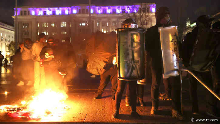 WATCH: Mobs harass Trump supporters, shoot fireworks & torch MAGA merch after massive rally in Washington, DC