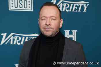 Donnie Wahlberg again leaves $2,020 tip to inspire giving