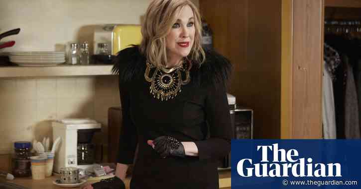 TV style icons of 2020: Schitt's Creek's absolutely fabulous fashion overload