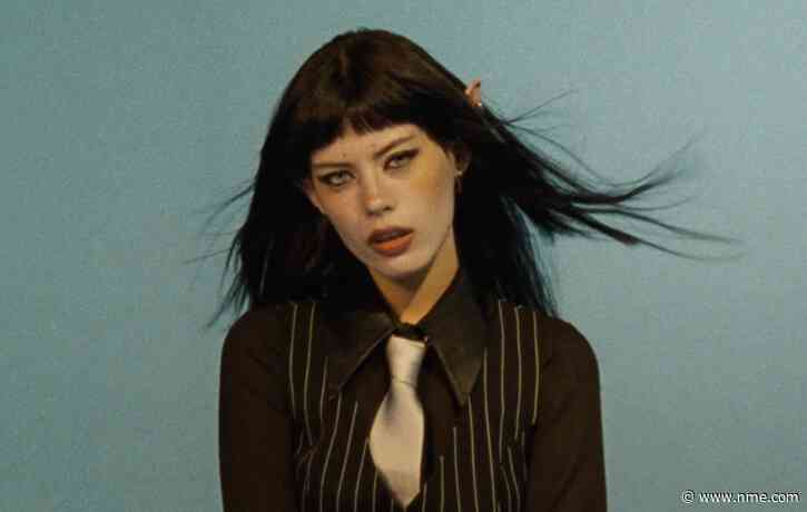 Brazilian avant-pop newcomer Alissic reveals hypnotic debut single ‘Like’