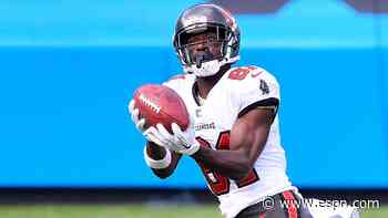 Report: AB wrecked camera before joining Bucs