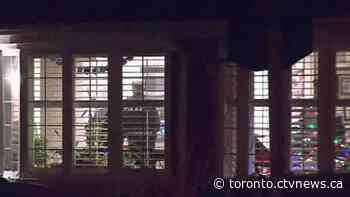 Man dead, woman injured after stabbing in Scarborough