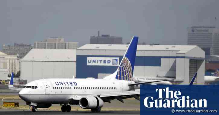 UK urged to open up transatlantic corridors as 'Covid-free' flight arrives