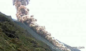 Captured on video: Spectacular Italian volcano eruption