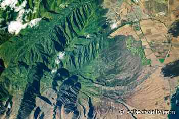 Capturing Wind on Maui – Stunning Astronaut Photo From Space Station