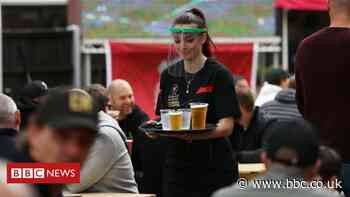 Covid: 'A fifth' of hospitality sector jobs lost in 2020