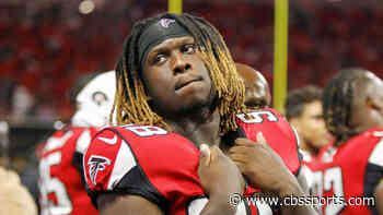 49ers claim Takk McKinley off waivers after former first-round pick failed Bengals physical