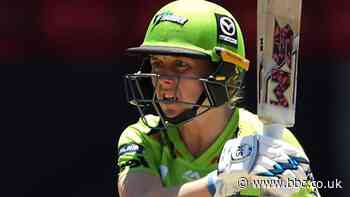 Women's Big Bash League: Heather Knight shines again in Sydney Thunder win