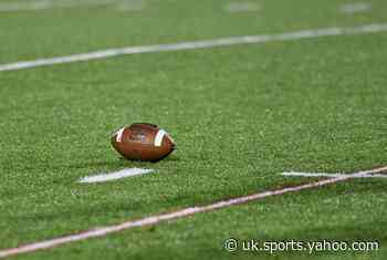 High school football coach has heart attack at halftime, stays to coach second half - Yahoo Eurosport UK