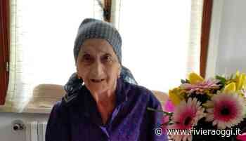 Luigia Bruni compie cent’anni, omaggio floreale dal Comune di Grottammare - Riviera Oggi