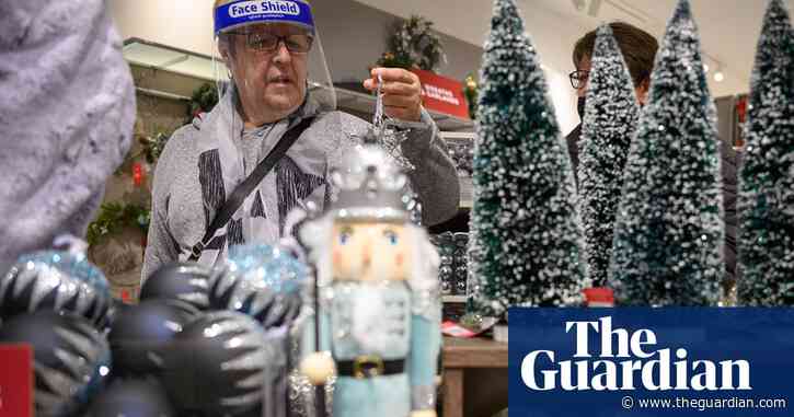 Marks & Spencer to open 400 stores to midnight for Christmas